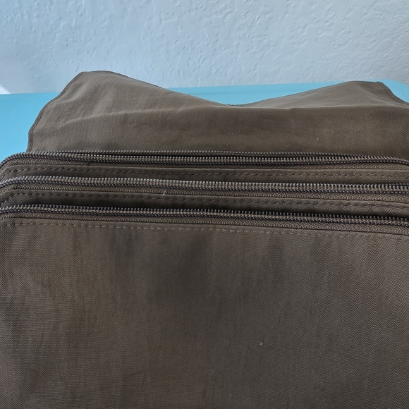 Baggallini Crossbody Three Compartments Olive Green Nylon - Picture 4 of 7